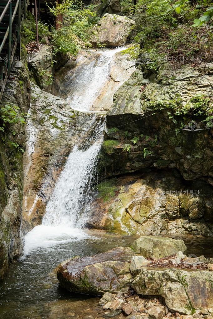 주렴폭포 이미지