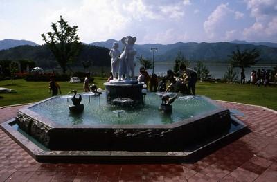 1980년대 춘천시어린이회관 분수대 이미지