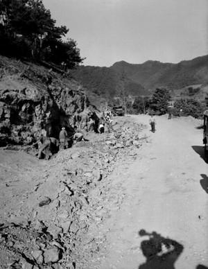 서울-춘천 간 도로 공사 사진 이미지