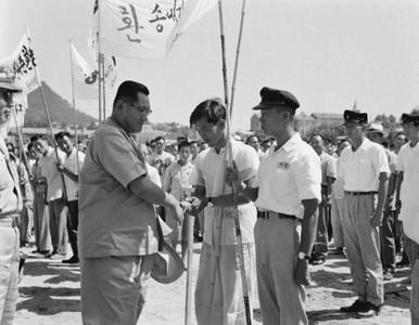 송요찬 내각 춘천 시찰 사진 이미지