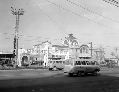 춘천댐 및 수력발전소 준공 경축 아치 이미지