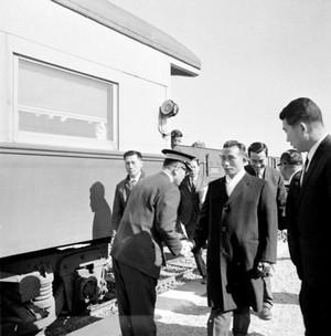 박정희 전 대통령 강원도청 시찰 사진 이미지