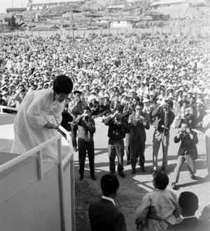 박정희 전 대통령 춘천 유세 사진 이미지