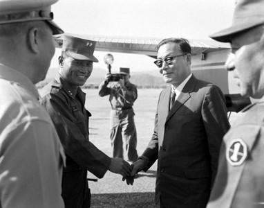 윤보선 전 대통령 춘천 방문 사진 이미지