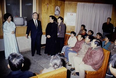 노태우 전 대통령 내외 춘천시립갱생원 방문 사진 이미지