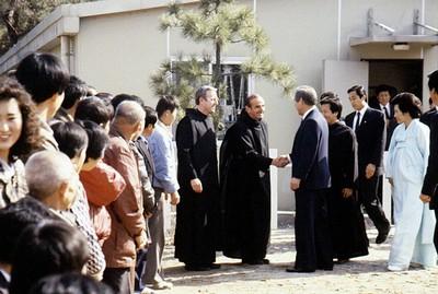 노태우 전 대통령 내외 춘천시립갱생원 방문 사진 이미지