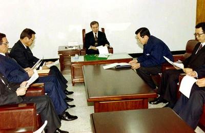 노태우 전 대통령 춘천직업훈련원 시찰 사진 이미지