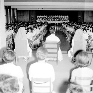 육영수 여사 성심여자대학교 방문 사진 이미지