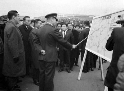 서울-춘천 간 국도 포장공사 준공식 사진 이미지