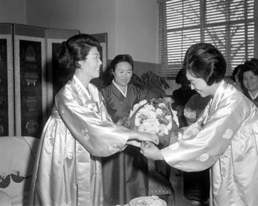 육영수 여사 접견 사진 이미지