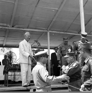 충렬탑 제막식 사진 이미지