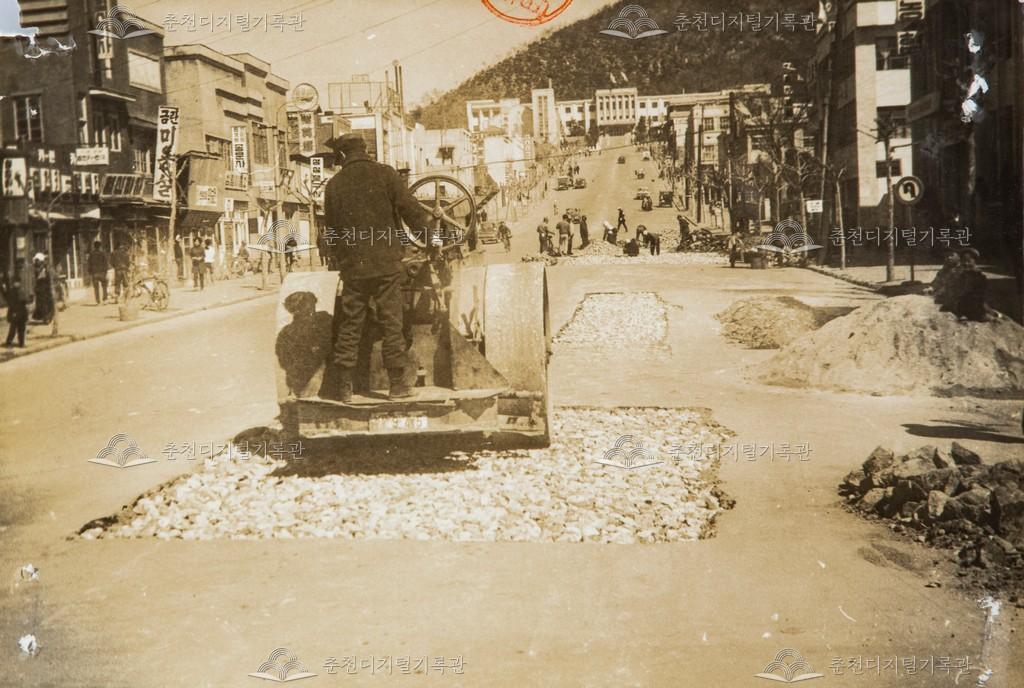 중앙로 1가 도로 포장 공사 이미지