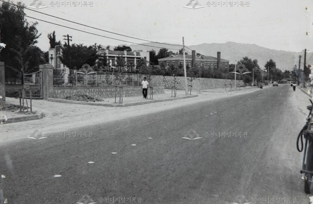 효자동 교대부속국민학교 앞 도로 이미지