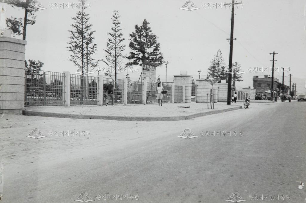 강원실내체육관 입구 이미지