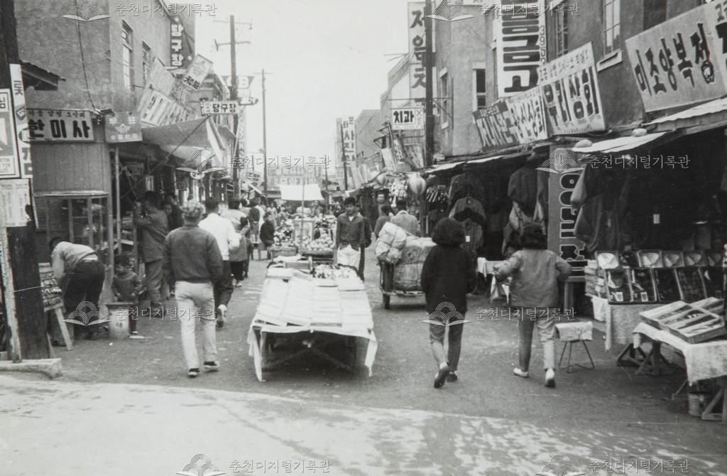 명동거리 모습 이미지