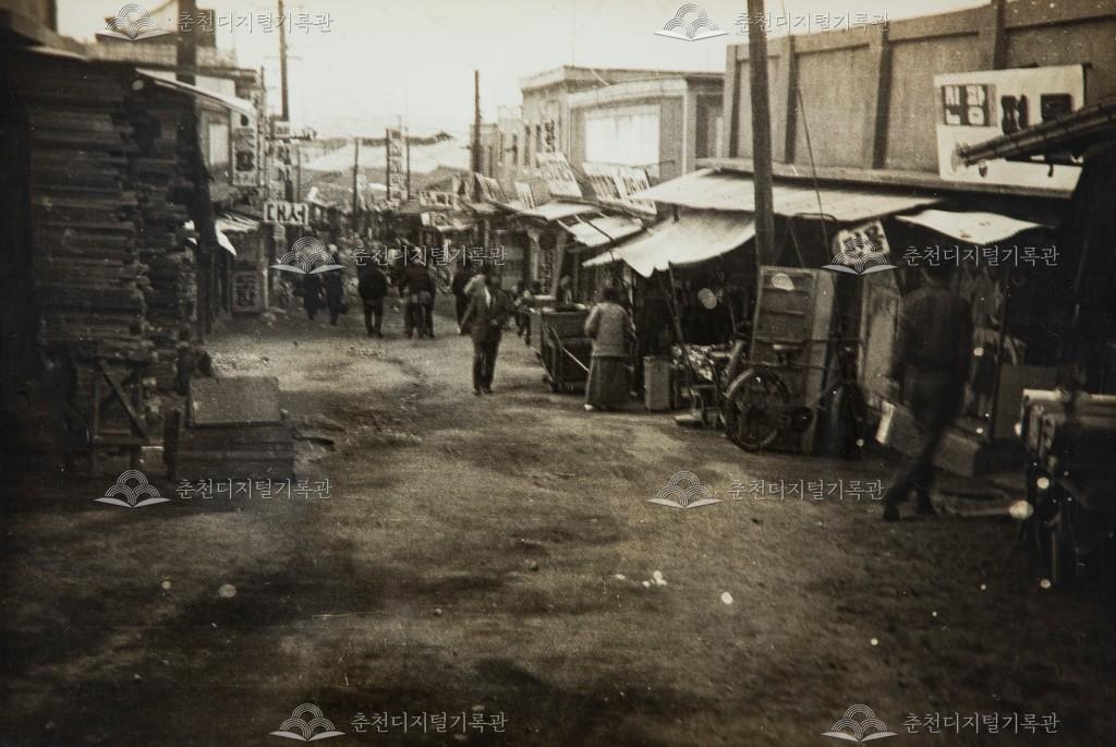 서부시장 골목길 풍경 이미지