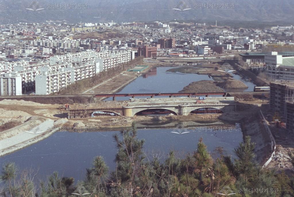 호반교 신축 공사 현장 이미지