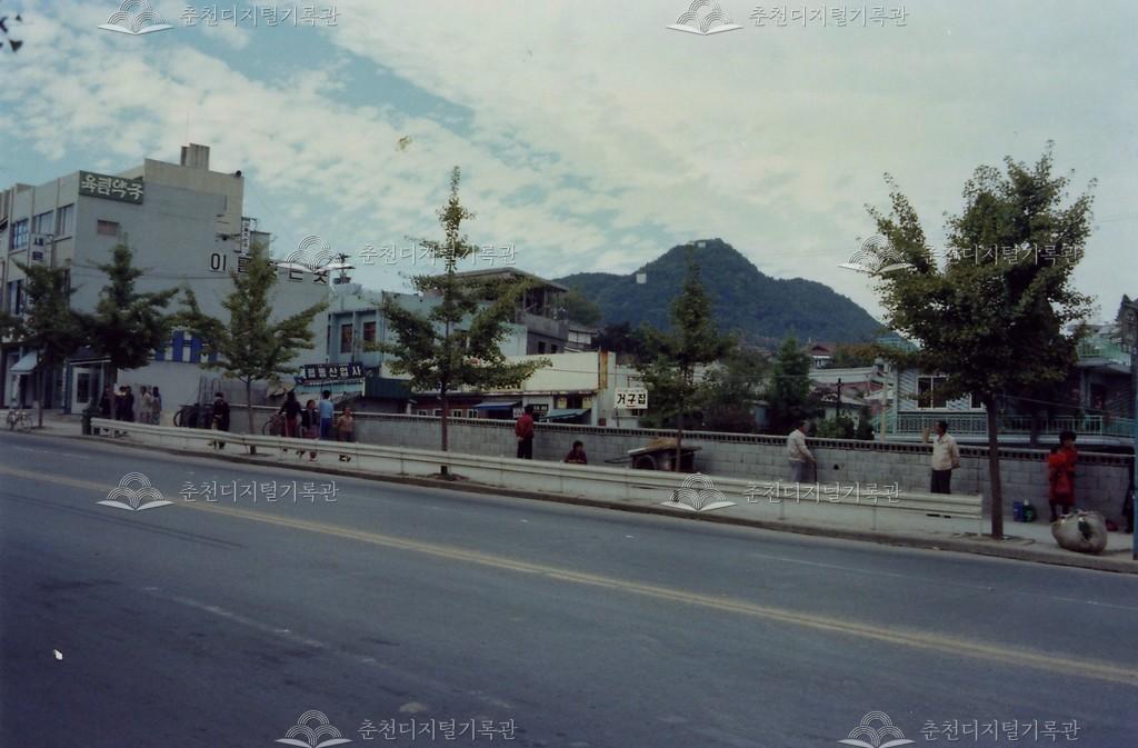 육림극장 건너편 상가 모습 이미지