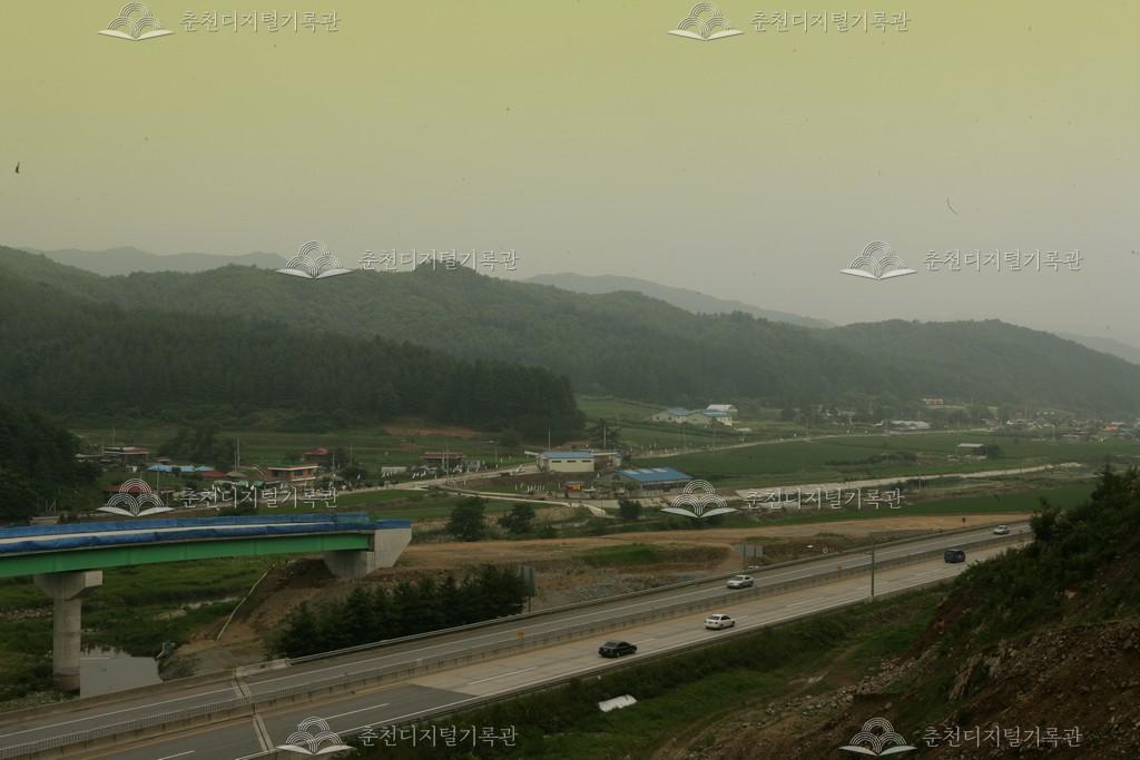 중앙고속도로 고가도로 건설 현장 이미지