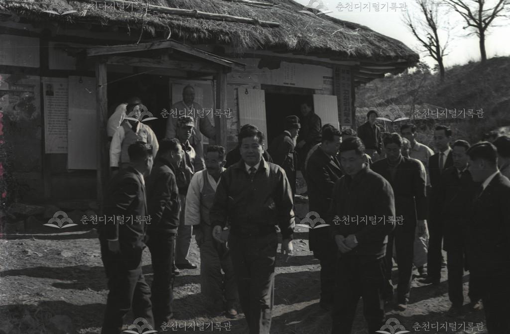 춘성군수 사북면 시찰 이미지