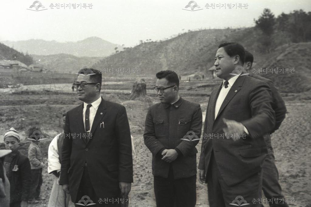 춘성군수 거두리 시찰 이미지