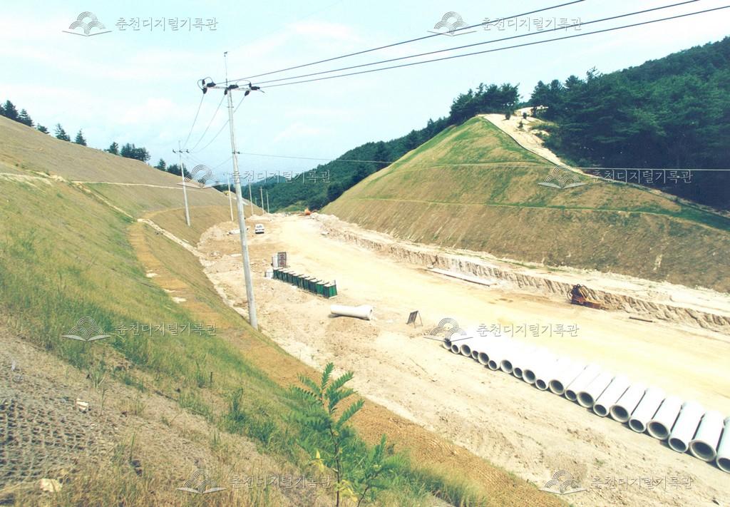 신북읍 여우고개 확장 공사 이미지