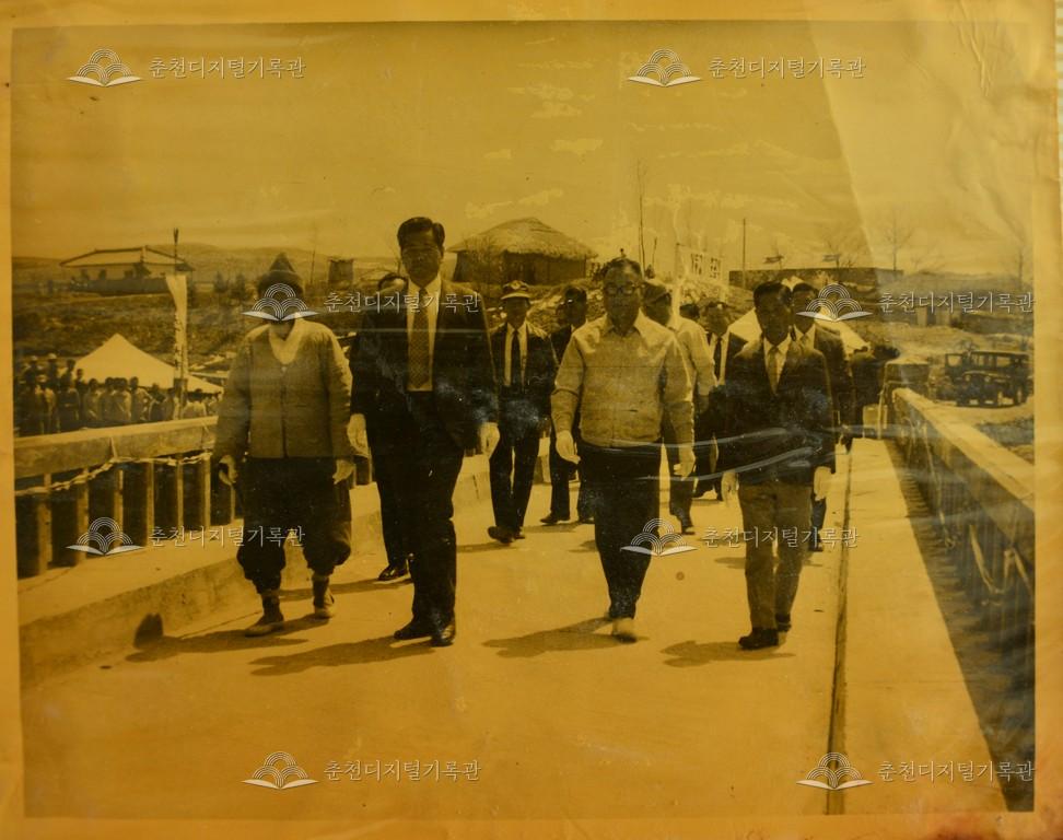 거두리 군수 시찰 이미지