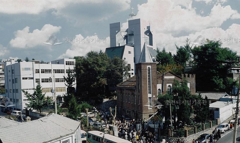 옛 춘천중앙감리교회(현재 춘천미술관과 봄내극장) 이미지