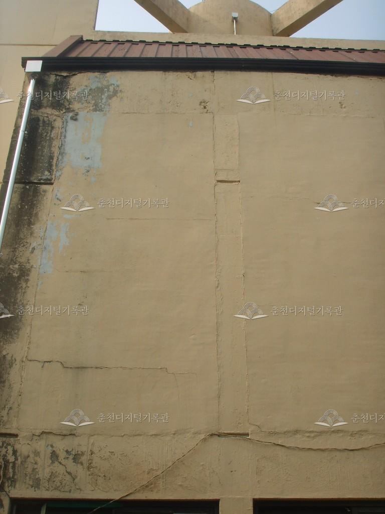 봄내극장 외부 이미지