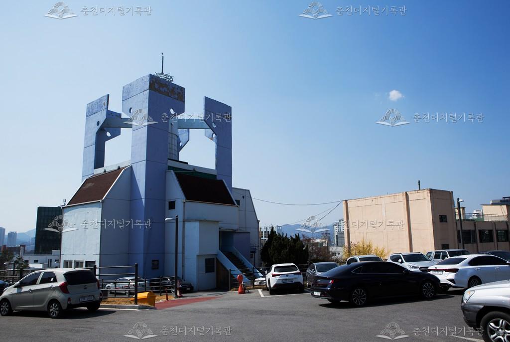 봄내극장 외부 전경 이미지