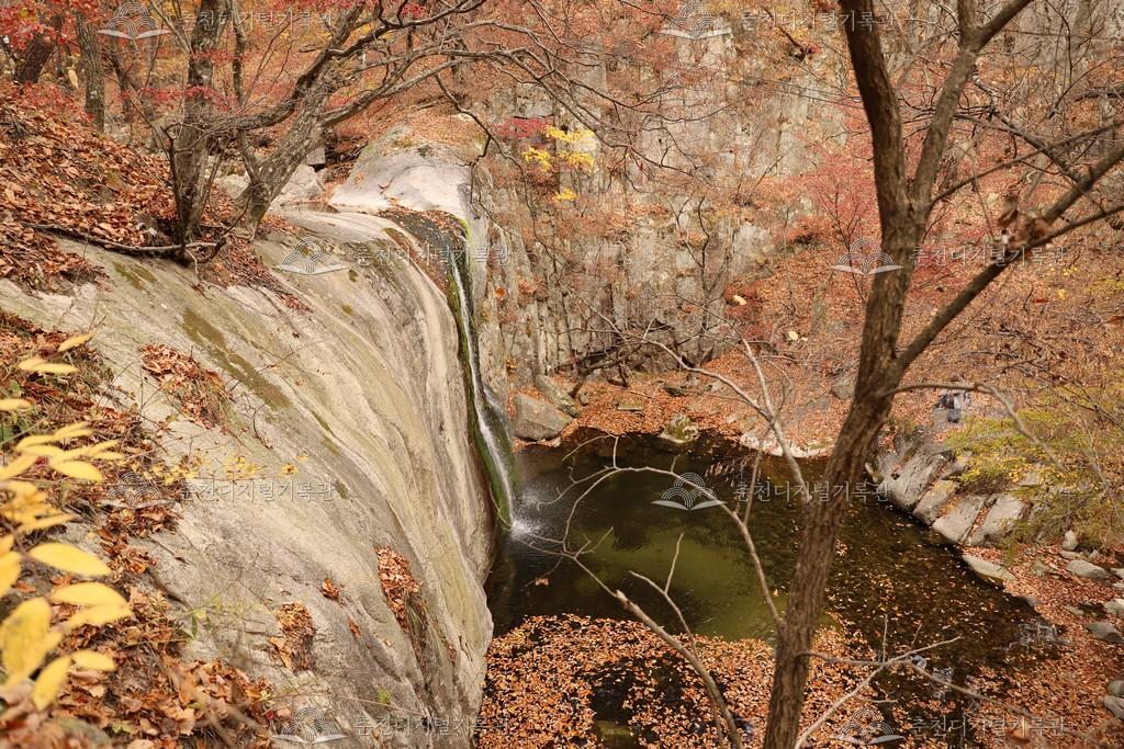 청평사 구송 폭포 이미지