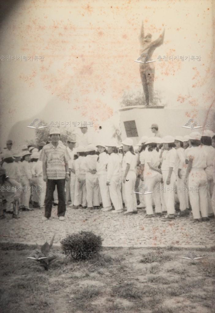 자유수호의 탑 격전지 행군 이미지