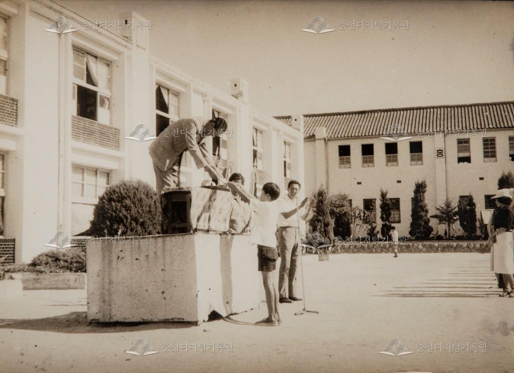 제4회 강원도 학생 수영대회 춘천시 예선 시상 이미지