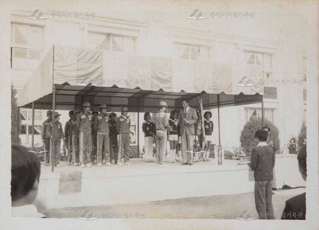 제6회 교육감기 쟁탈 초중남녀 핸드볼 대회 우승 이미지