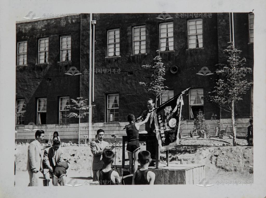 우승기 전달 이미지