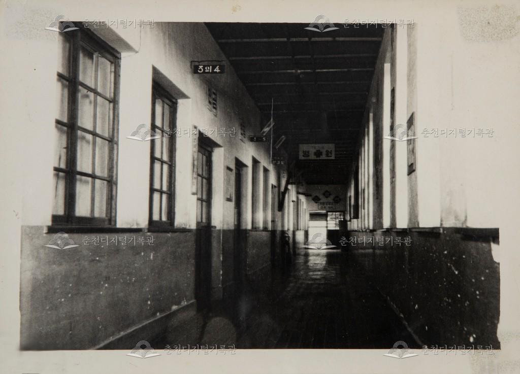 교실 복도 이미지