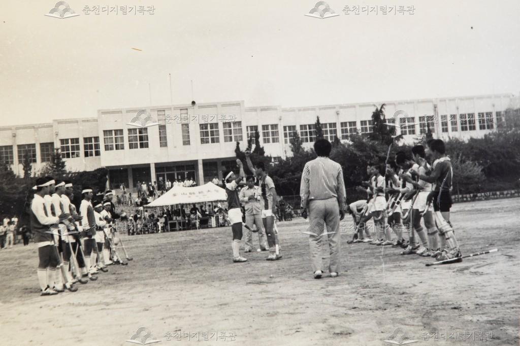 춘성중학교 1인 1운동(하키) 이미지