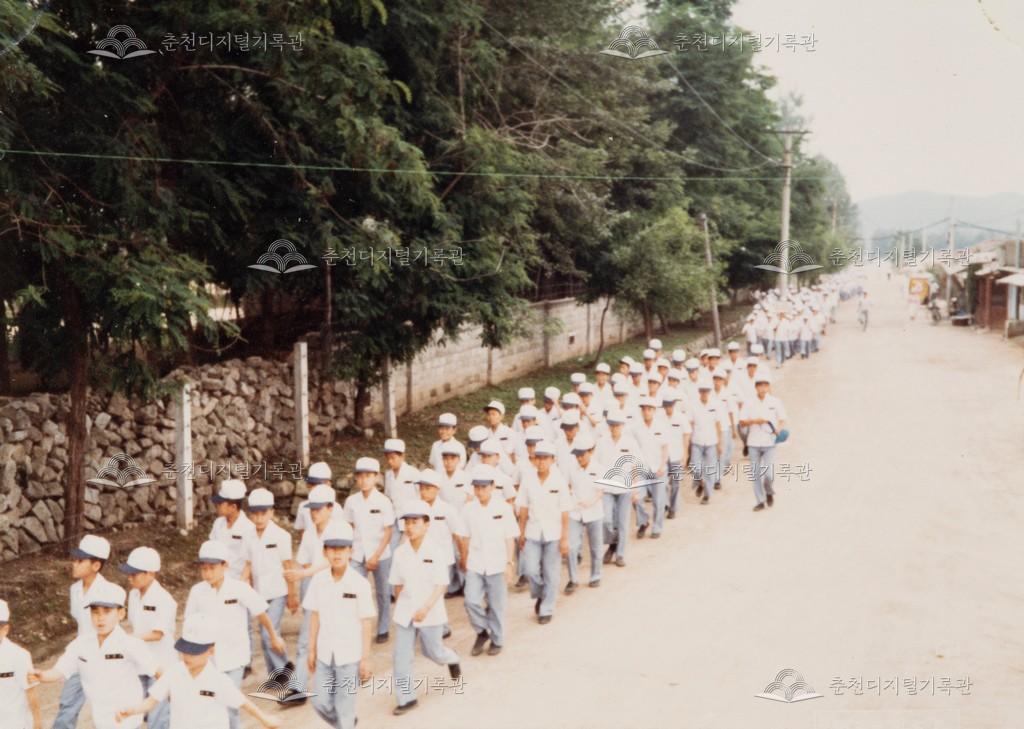 춘성중학교 6.25 상기행군 이미지