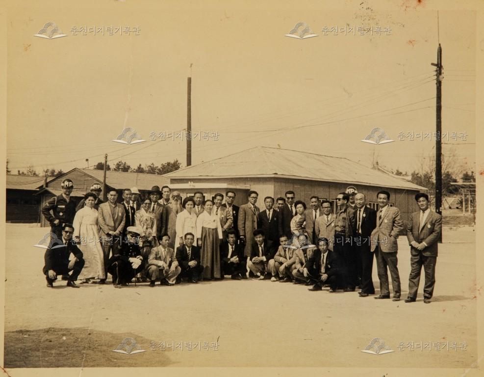 판문점 견학 기념사진 이미지