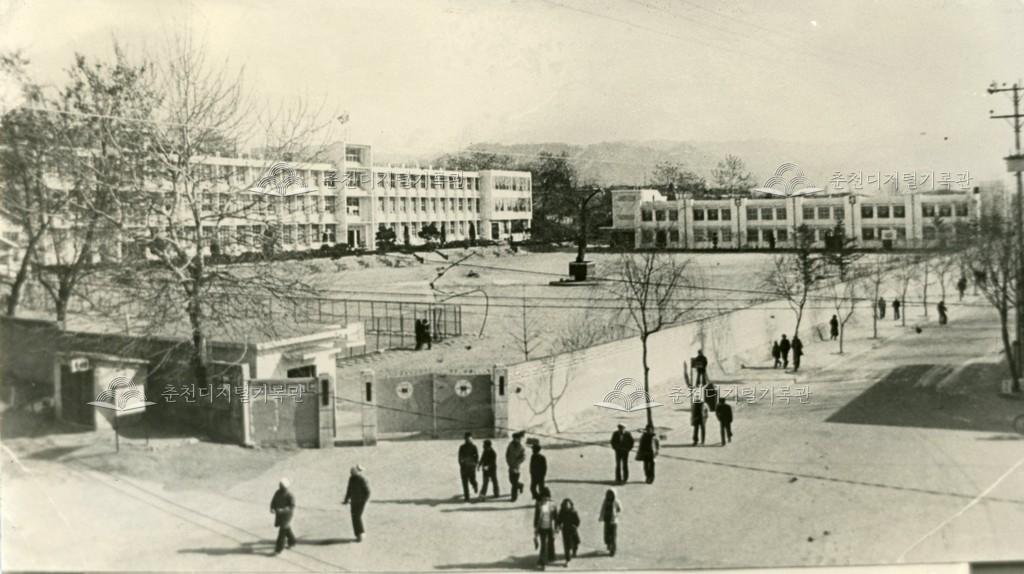 춘천여자고등학교 1960년대 교사 전경 이미지
