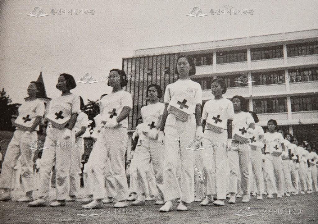 성수여자상업고등학교 교련 수업(치료 훈련) 이미지