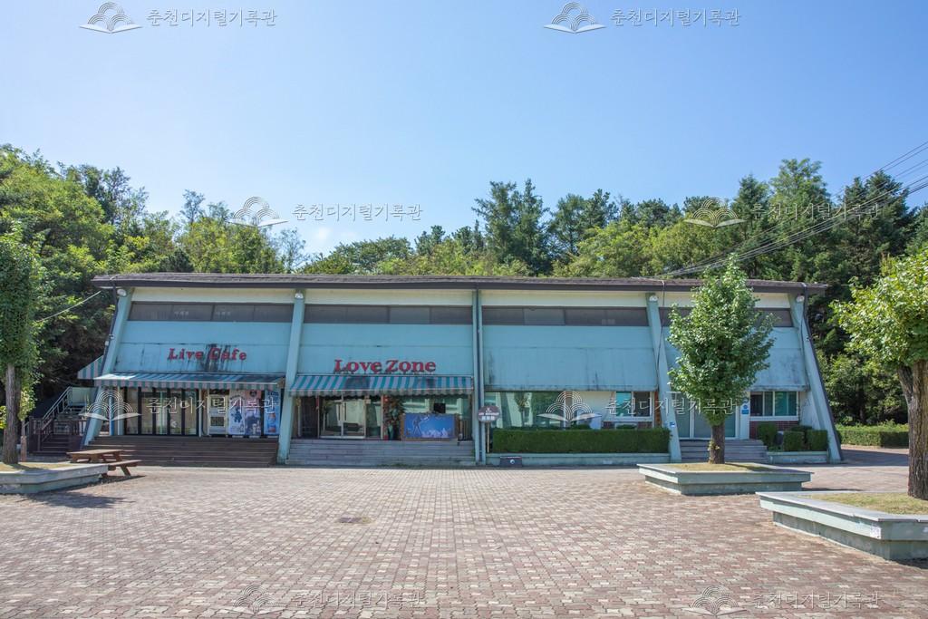 춘천지구전적기념관과 자유회관 이미지