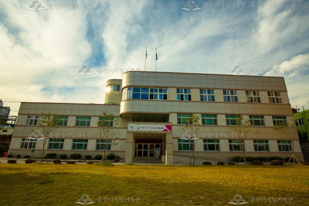 꿈꾸는 예술터(구 춘천교육지원청) 이미지