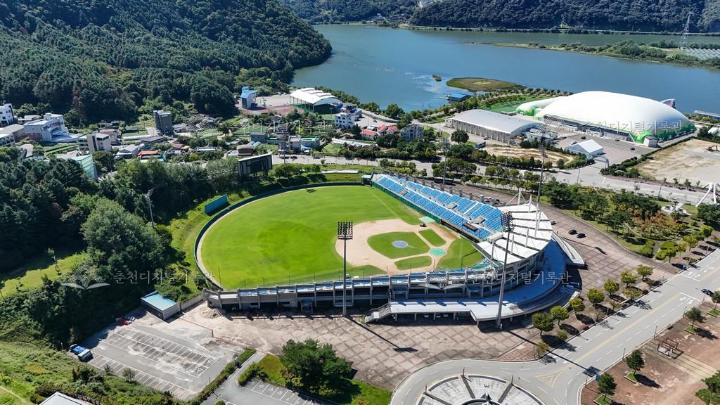 송암스포츠타운 야구장 이미지