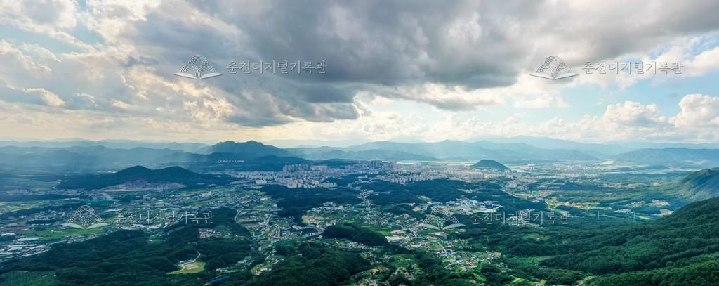 대룡산 정상 전망대에서 바라본 동내면과 춘천의 모습 이미지