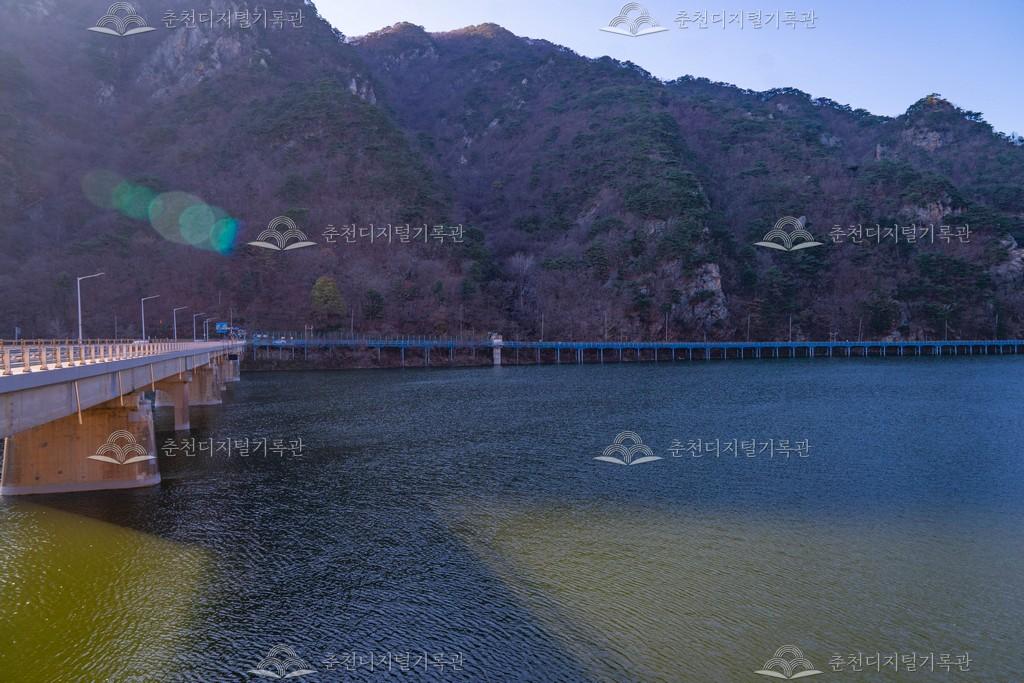 신연교에서 덕두원리 방향 도로 이미지