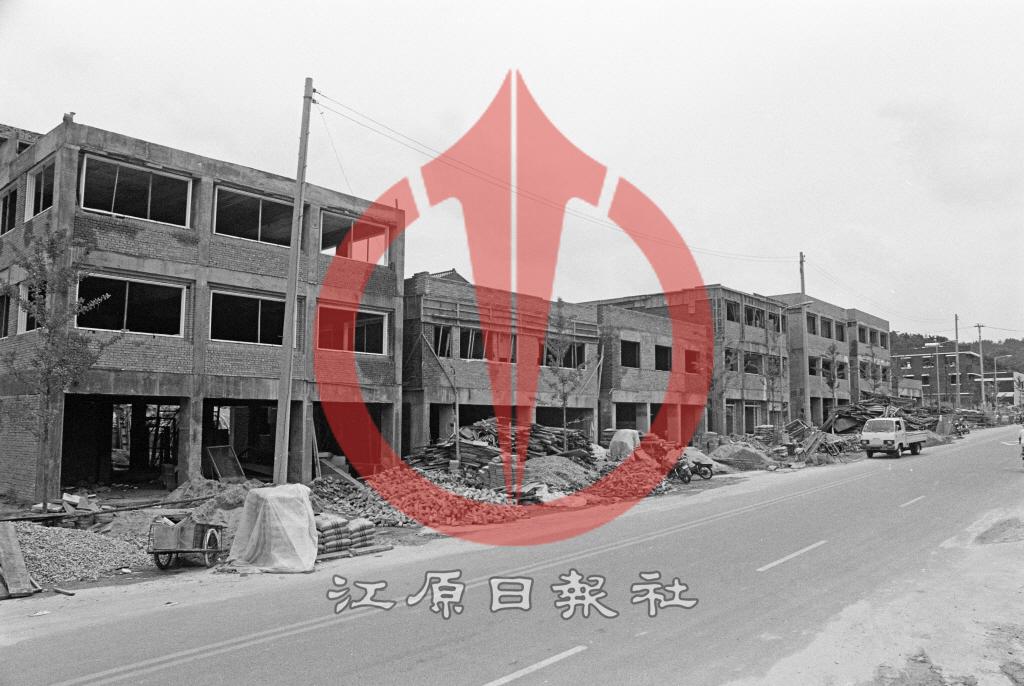 1980년대 후평동 상가 공사 사진 이미지