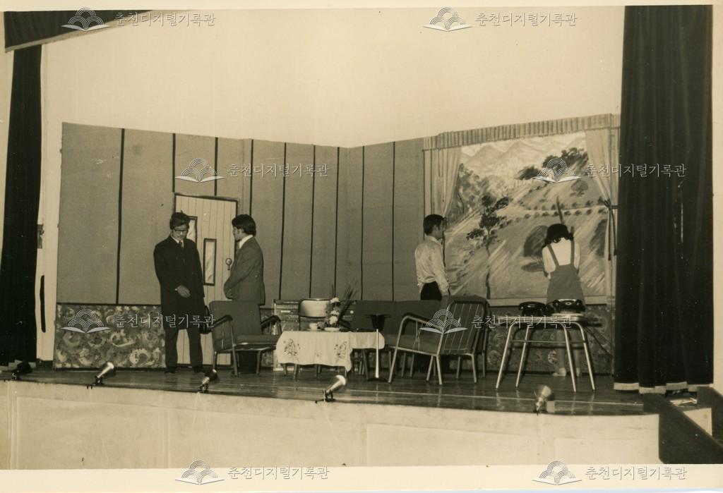 춘천교육대학 연극 동아리 <석우> 공연 모습 사진 이미지