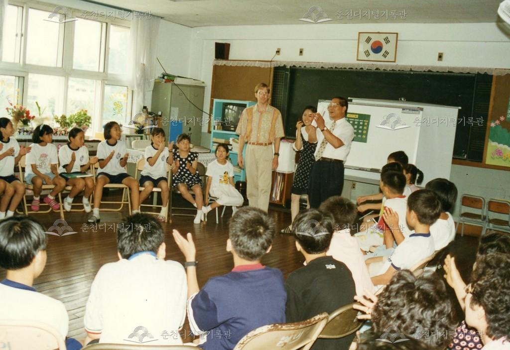봉의초등학교 수업 사진 이미지