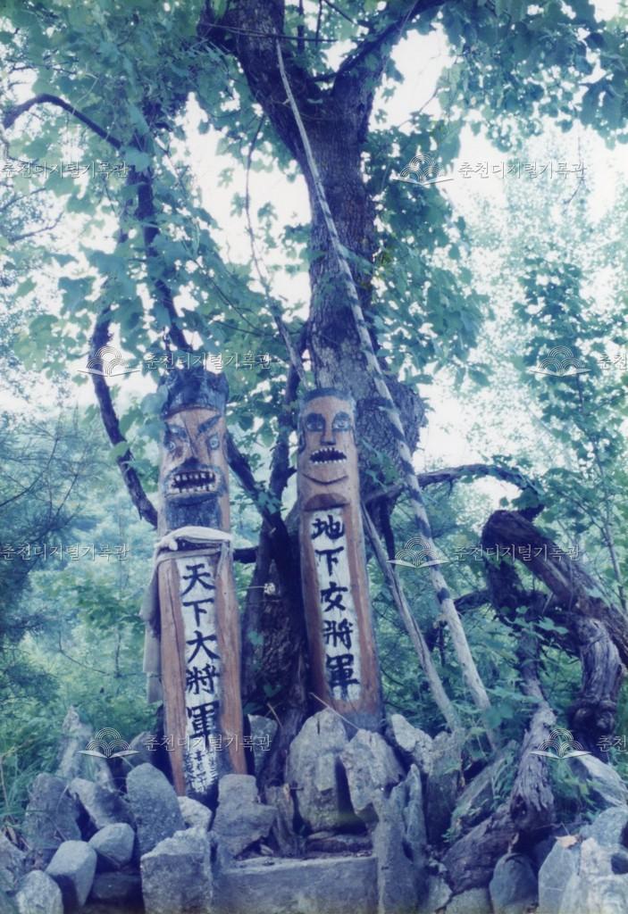 밭치리 장승 사진 이미지